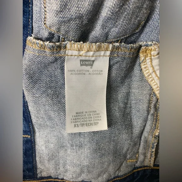 LEVI’S Jean Jacket - Picture 2 of 7